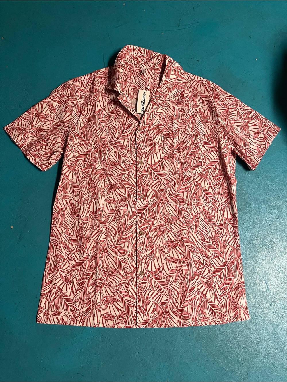 Leaf-Print Short-Sleeve Button-Down Shirt in Red